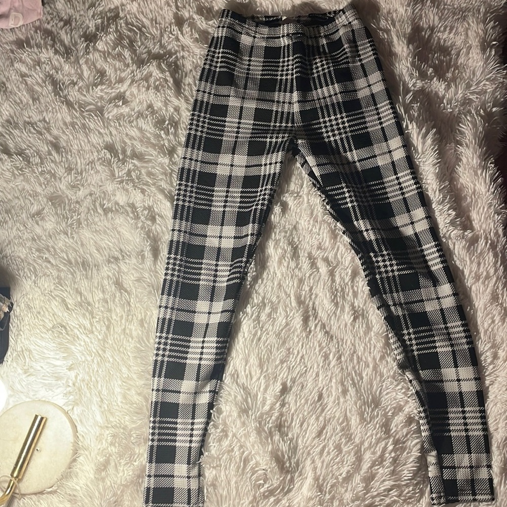 black and white plaid leggings